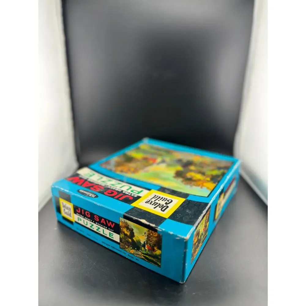 Vintage Deluxe Guild Puzzle - Autumn Splendor